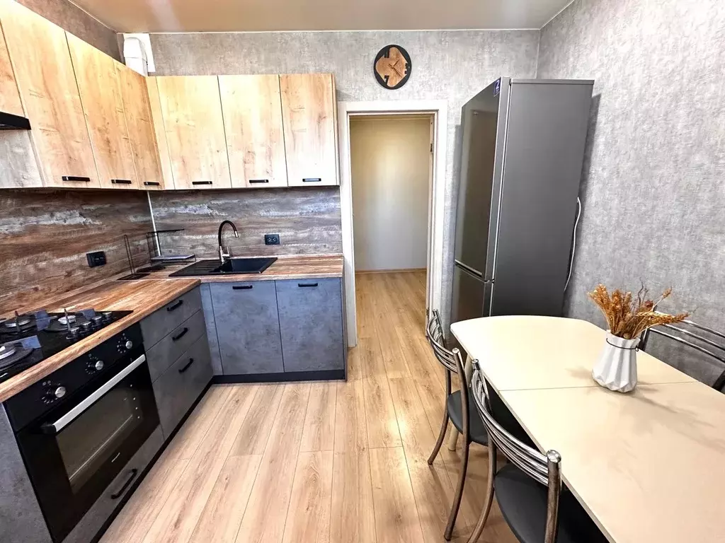 3-к кв. Белгородская область, Белгород ул. Есенина, 46 (68.6 м) - Фото 2