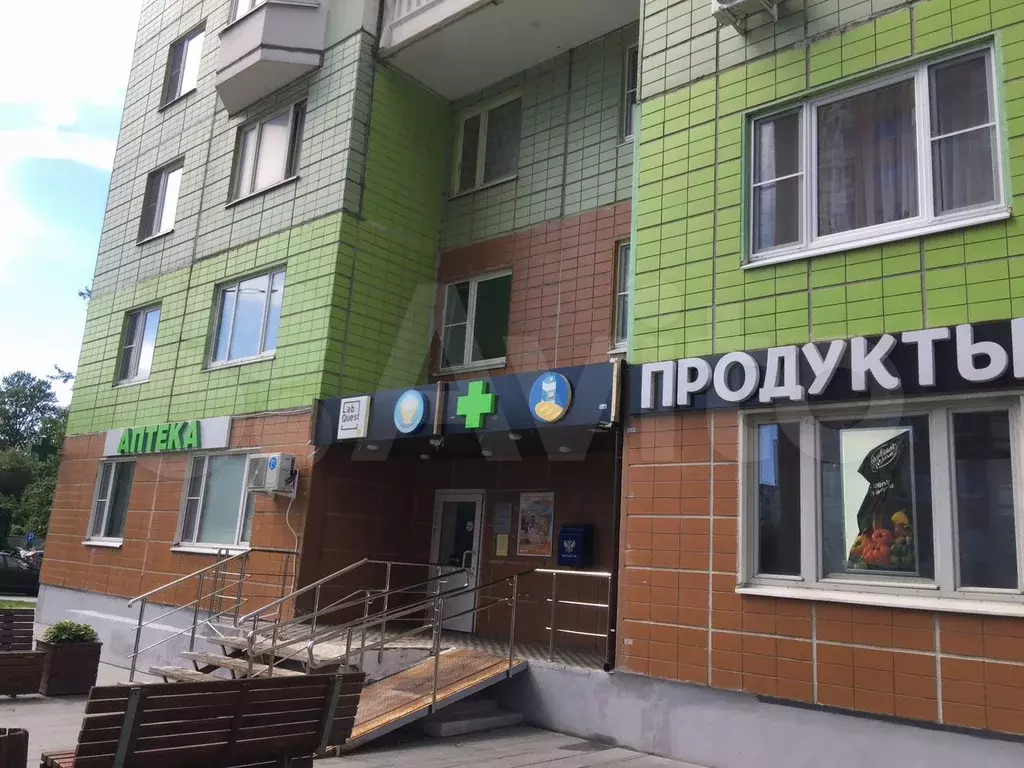 Комната 20 м в 4-к., 1/19 эт. - Фото 0