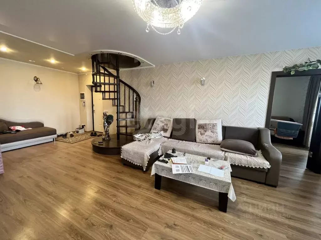 3-к кв. Коми, Сыктывкар ул. Клары Цеткин, 10 (128.0 м) - Фото 1