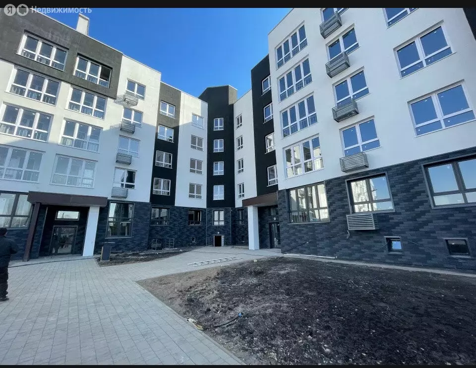 2-комнатная квартира: Уфа, улица Ивана Спатара, 18 (59.84 м) - Фото 1