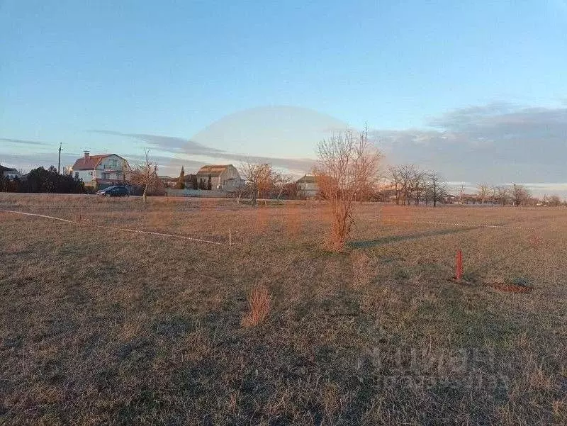 Участок в Крым, Сакский район, с. Лесновка ул. Садовая (6.49 сот.) - Фото 1