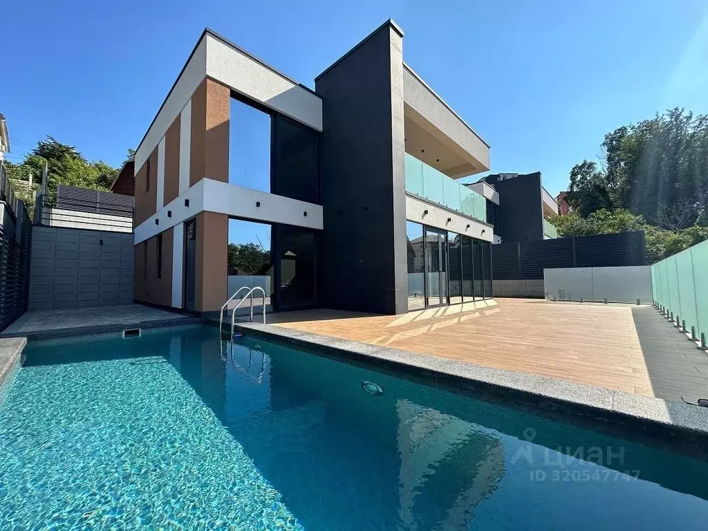 Дом в Краснодарский край, Сочи ул. Ручей Видный, 18/9 (240 м) - Фото 1