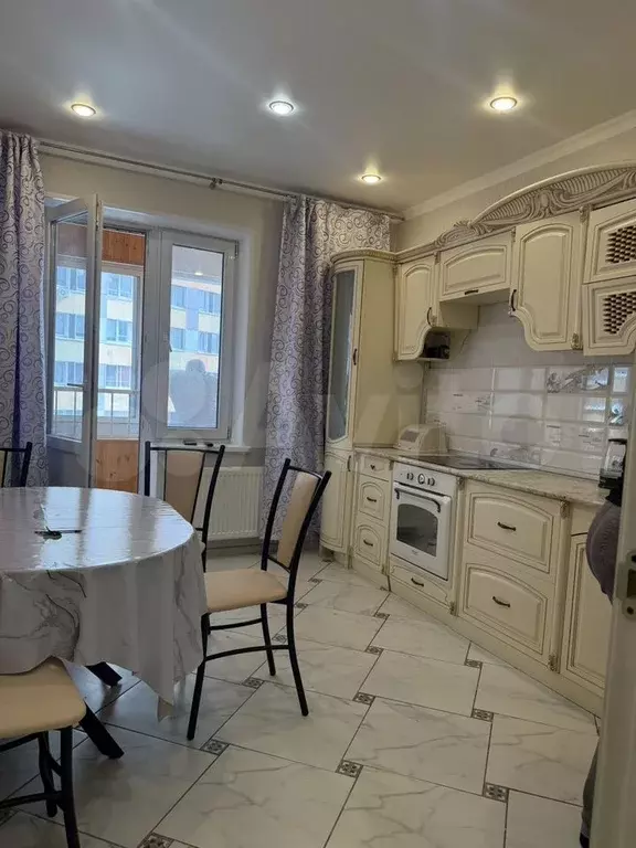 1-к. квартира, 40 м, 5/18 эт. - Фото 0