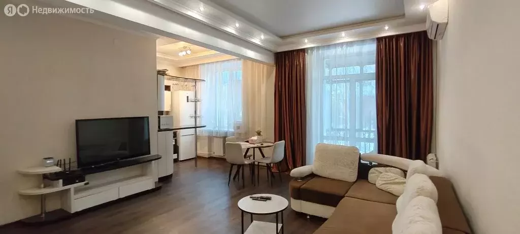 2-комнатная квартира: Новокузнецк, улица Орджоникидзе, 17 (61 м) - Фото 1