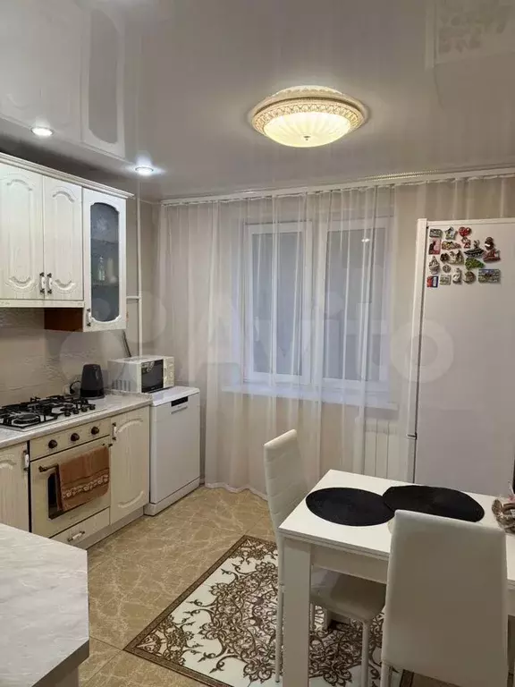 3-к. квартира, 64 м, 3/5 эт. - Фото 0