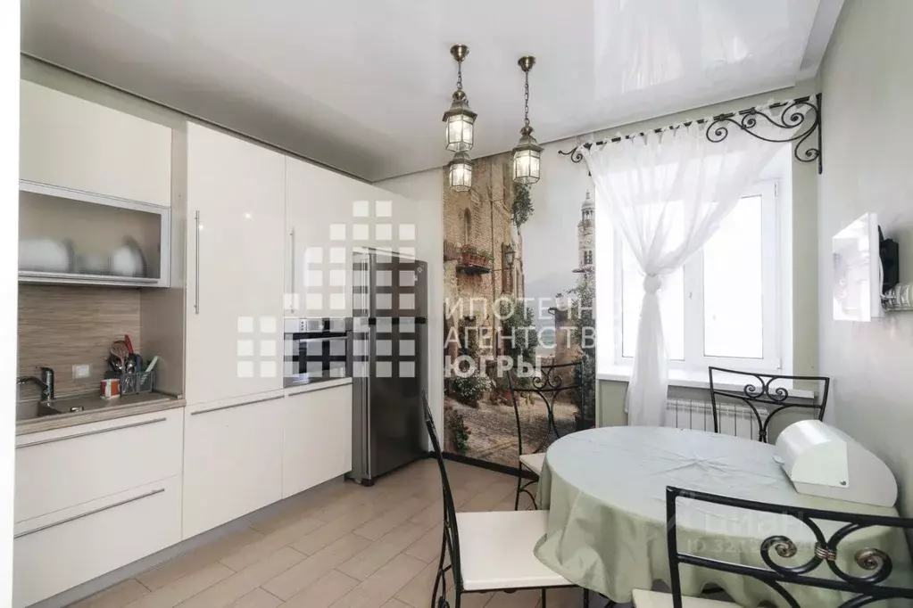 4-к кв. Ханты-Мансийский АО, Ханты-Мансийск ул. Ленина, 109 (93.6 м) - Фото 1