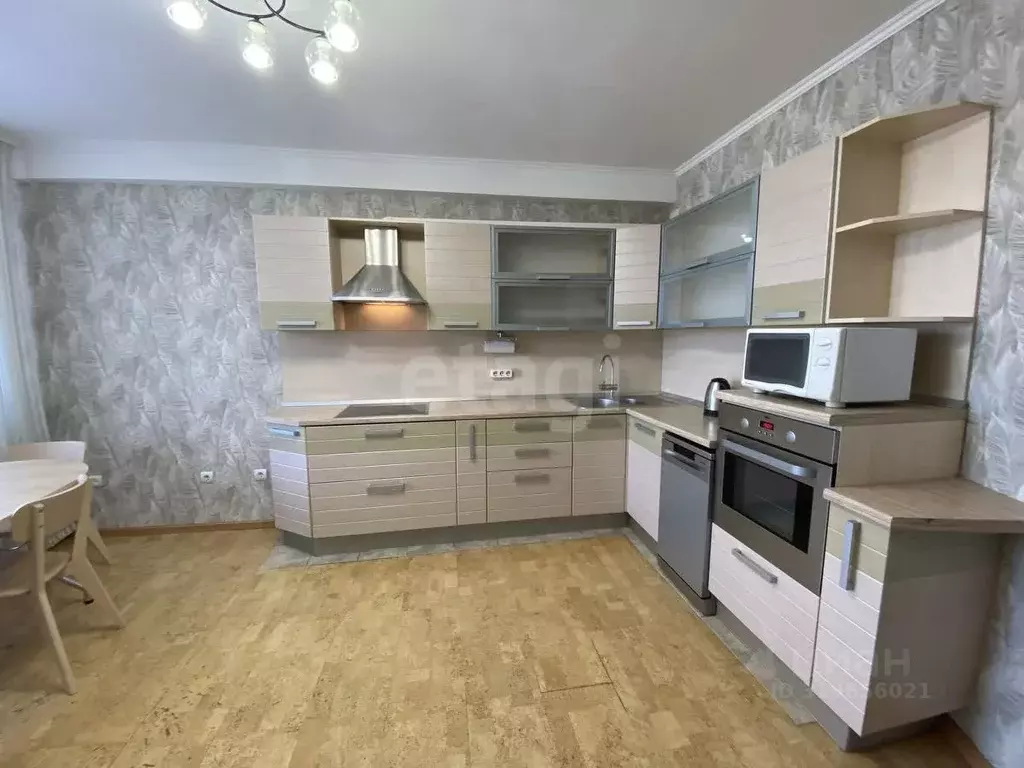 2-к кв. Тюменская область, Тюмень Минская ул., 7/1 (90.0 м) - Фото 1