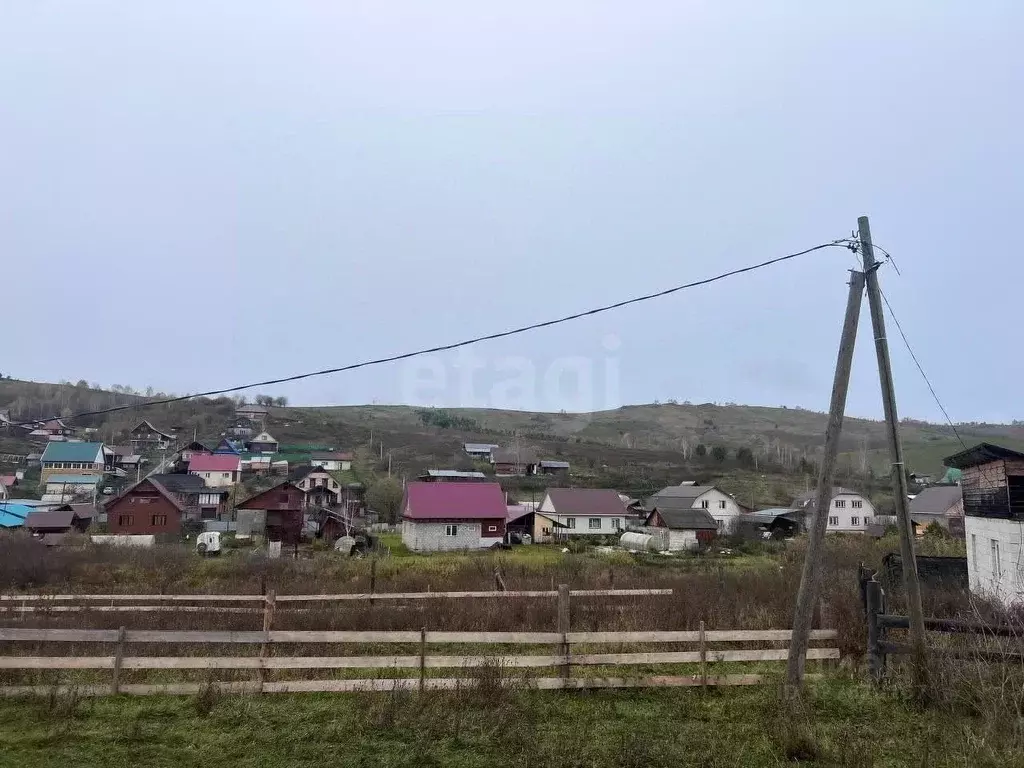 Участок в Алтай, Майминский район, пос. Алферово ул. Каракчеевых, 21 ... - Фото 0