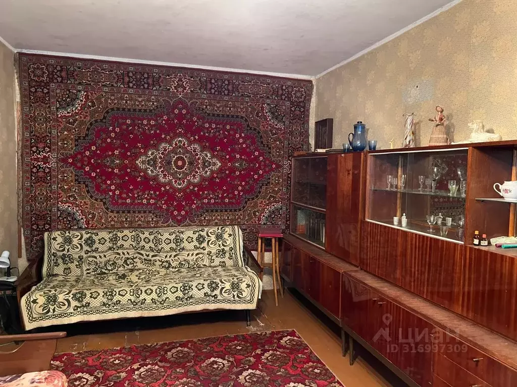 2-к кв. Псковская область, Псков Завеличье исторический район, ул. ... - Фото 0