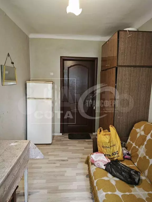Комната 10 м в 5-к., 2/4 эт. - Фото 1
