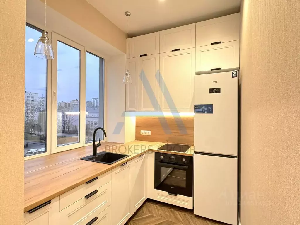 2-к кв. Татарстан, Казань ул. Нурсултана Назарбаева, 35к1 (55.2 м) - Фото 1