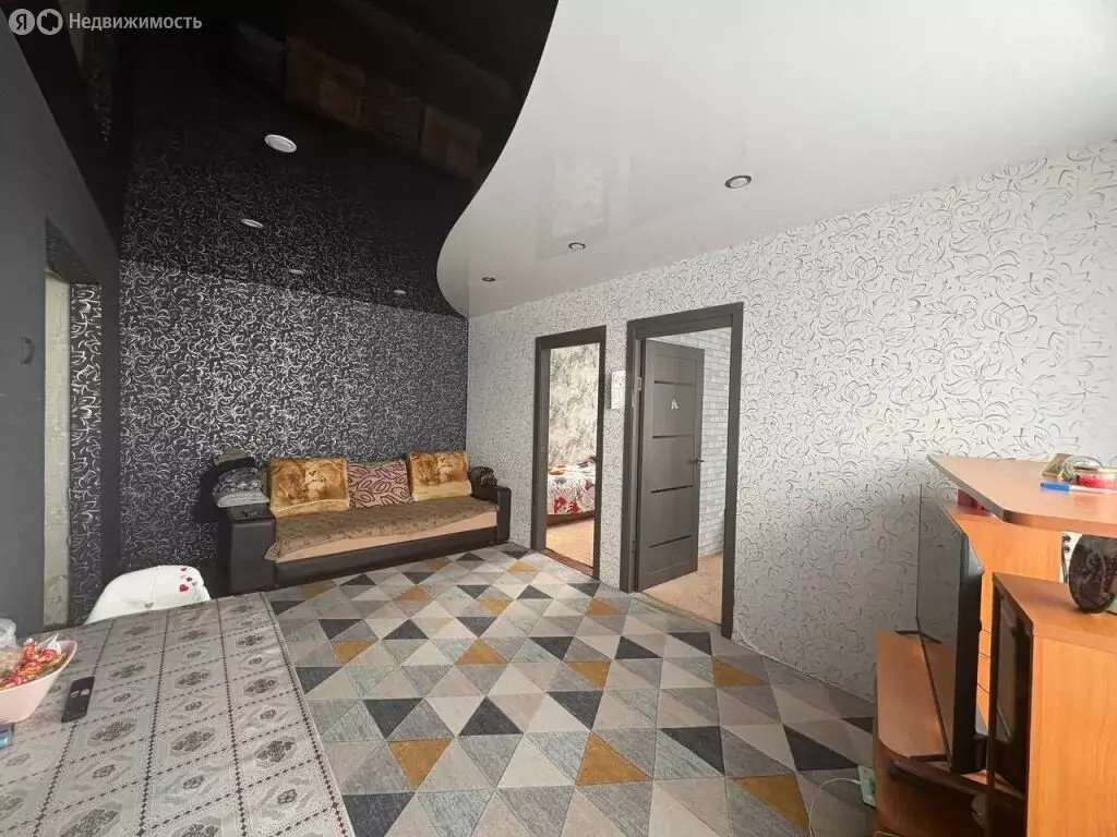 4-комнатная квартира: посёлок Лежнево, 3-я улица Свердлова, 9 (58.3 м) - Фото 1