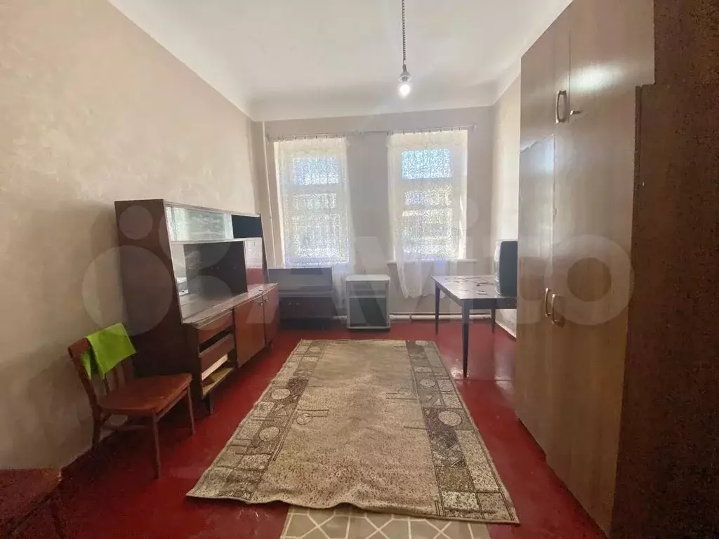 Комната 13,7 м в 8-к., 1/2 эт. - Фото 0