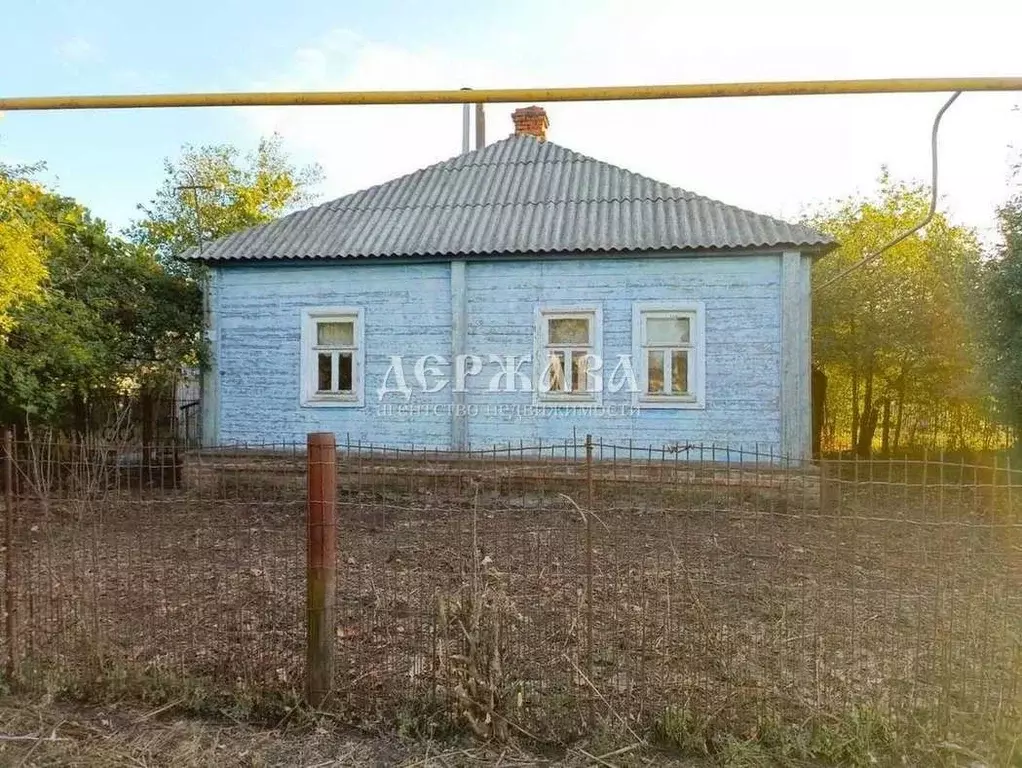 Дом в Белгородская область, Старооскольский городской округ, с. ... - Фото 1