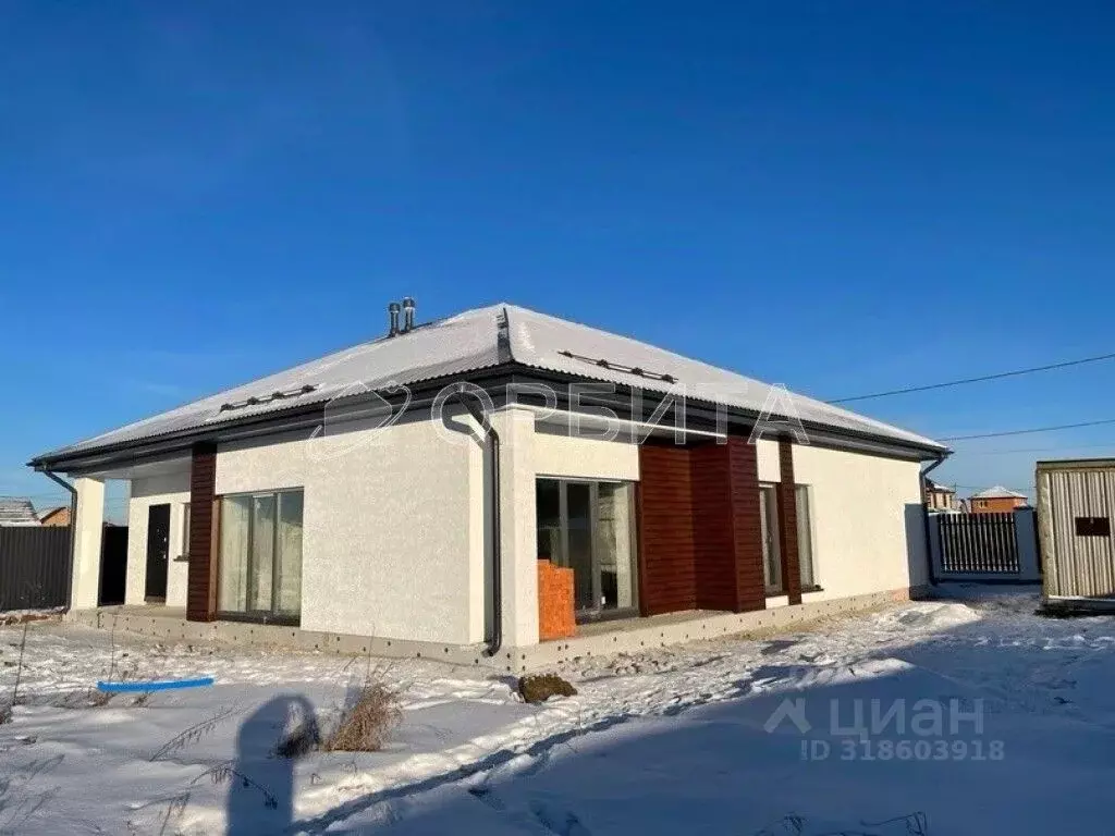 Дом в Тюменская область, Тюменский район, с. Успенка  (100 м) - Фото 1