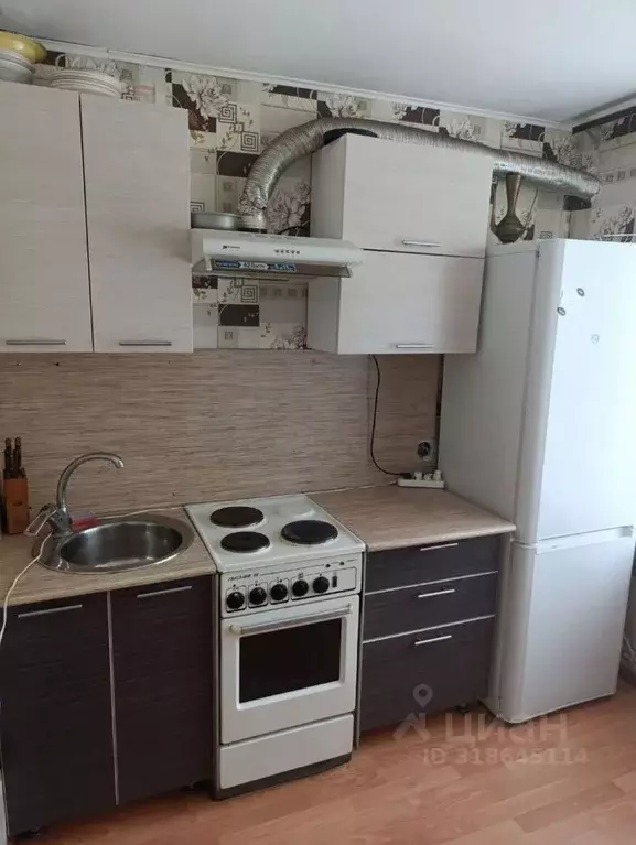 1-к кв. Белгородская область, Старый Оскол Интернациональный мкр, 14 ... - Фото 0