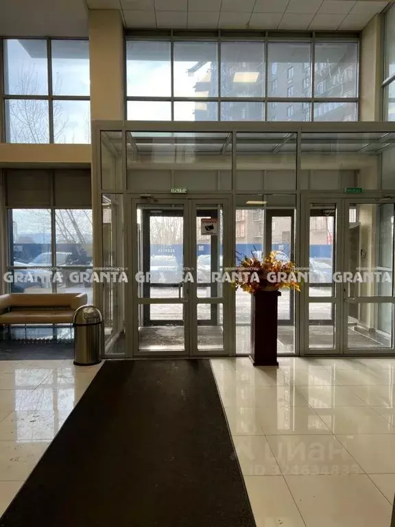 Офис в Красноярский край, Красноярск ул. Молокова, 37А (17 м) - Фото 1