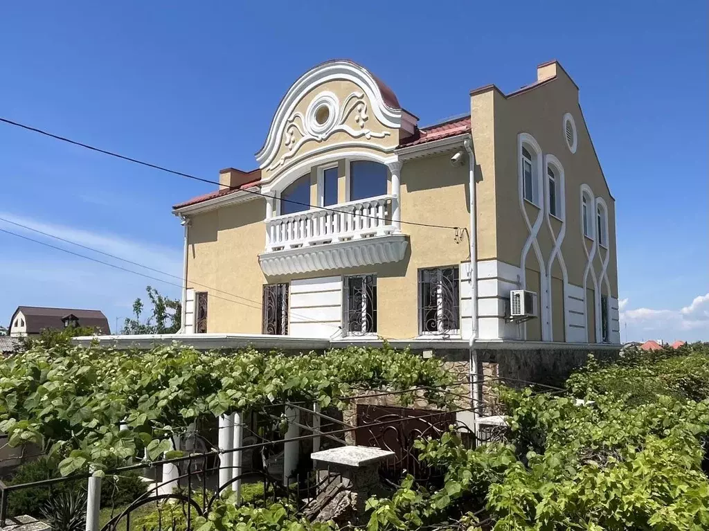 Дом в Крым, Симферопольский район, Николаевка пгт ул. Ленина, 39 (300 ... - Фото 1