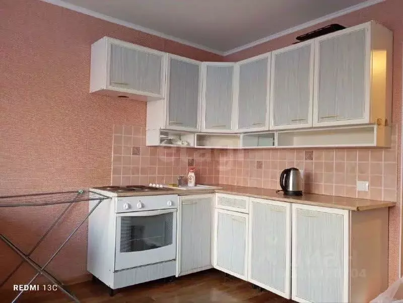 Студия Тюменская область, Тюмень Харьковская ул., 85а (18.0 м) - Фото 1