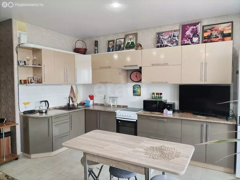 Квартира-студия: Абакан, улица Крылова, 46 (53 м) - Фото 2