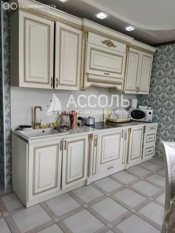 2-комнатная квартира: Омск, улица Архиепископа Сильвестра, 3 (58 м) - Фото 1