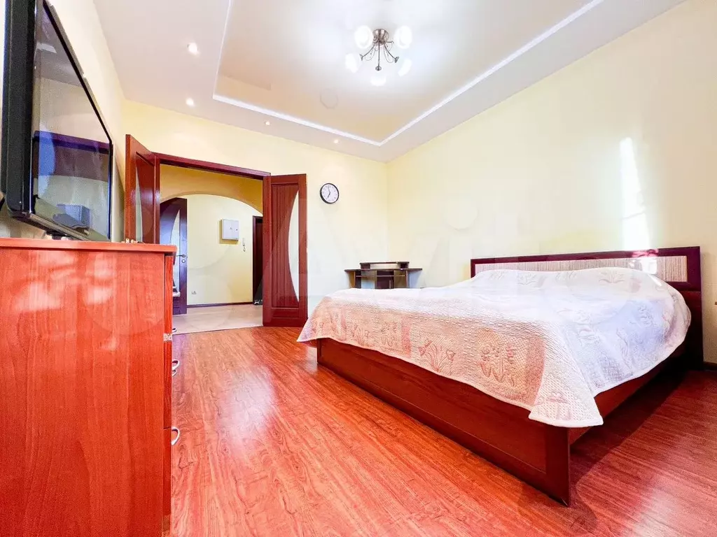 2-к. квартира, 70 м, 10/15 эт. - Фото 1