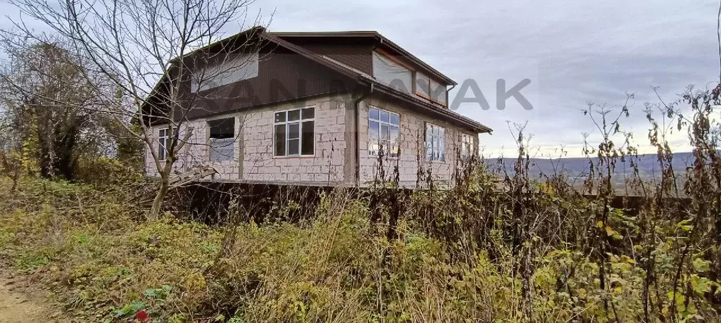 Дом в Адыгея, Майкопский район, пос. Каменномостский ул. Гоголя, 6А ... - Фото 0