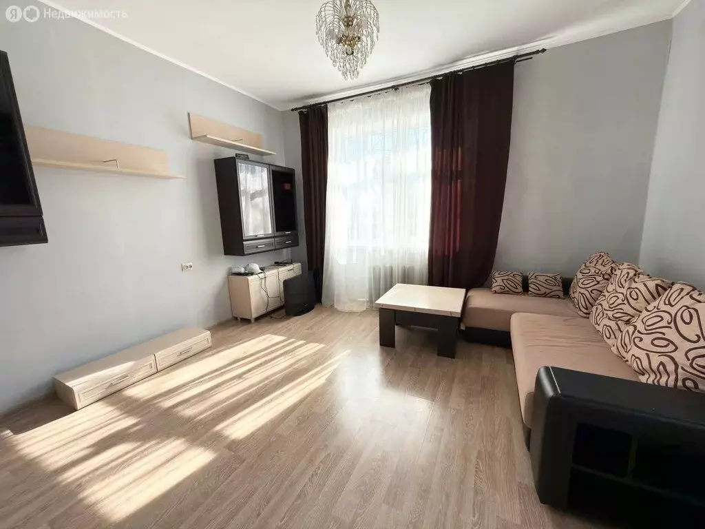 3-комнатная квартира: Нижний Тагил, улица Свердлова, 37 (77.4 м) - Фото 1