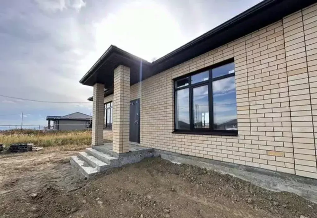 Дом в Ставропольский край, Шпаковский муниципальный округ, с. Татарка ... - Фото 1