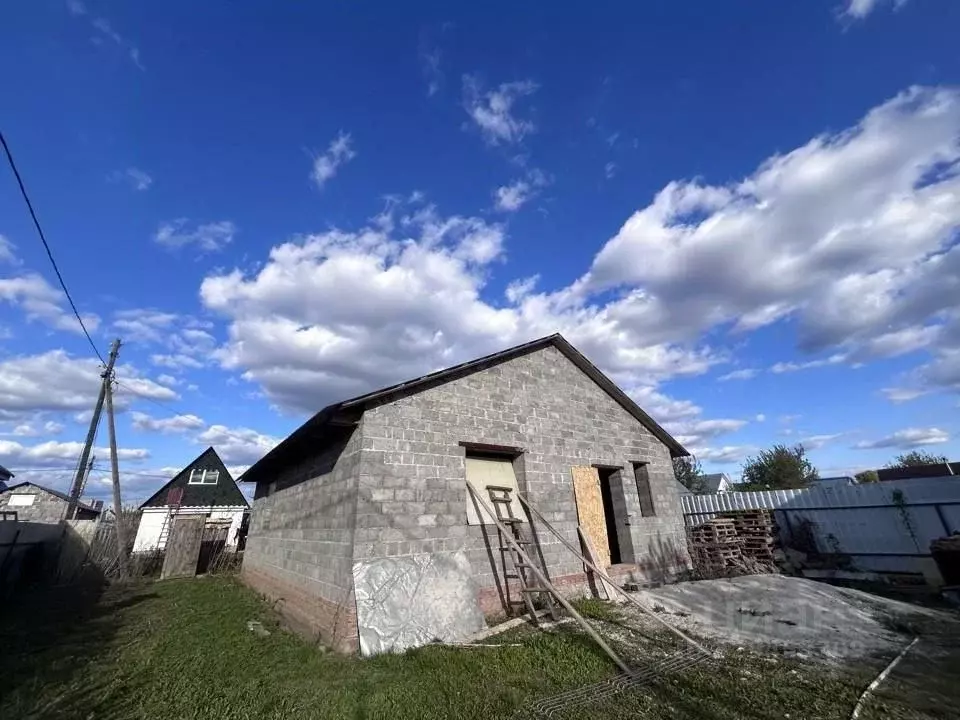 Дом в Оренбургская область, Оренбург Энергостроитель СНТ, ул. ... - Фото 1