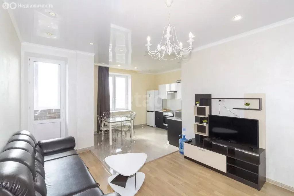 1-комнатная квартира: Тюмень, Депутатская улица, 110 (59 м) - Фото 2