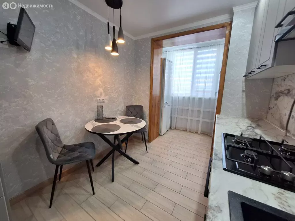 4-комнатная квартира: Каневская, улица Герцена, 22 (81.3 м) - Фото 1