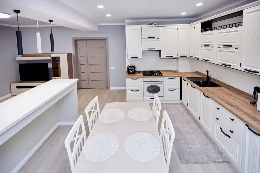 2-к кв. Ставропольский край, Ессентуки Пятигорская ул., 9 (67.0 м) - Фото 1