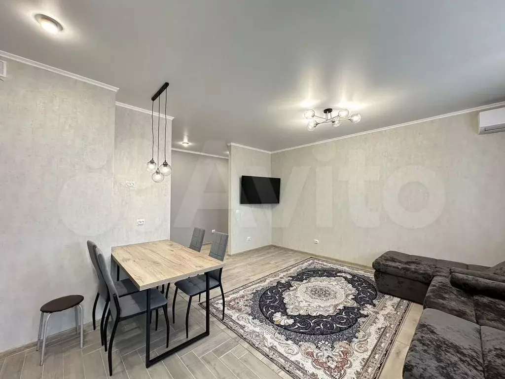 3-к. квартира, 74 м, 7/9 эт. - Фото 0