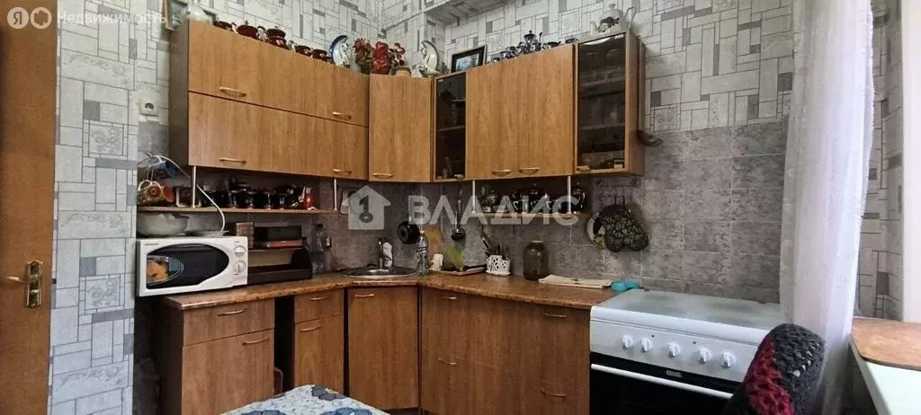 1-комнатная квартира: Строитель, улица 5 Августа, 17 (41.4 м) - Фото 0