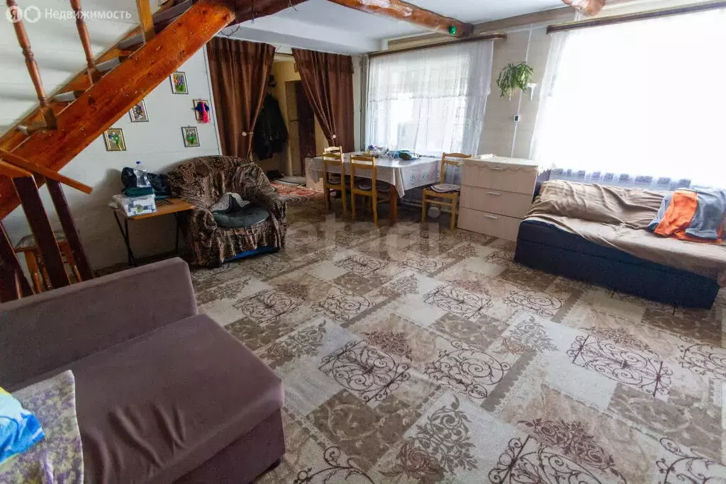 Дом в Ялуторовский район, деревня Черёмушки, Центральная улица (110 м) - Фото 1