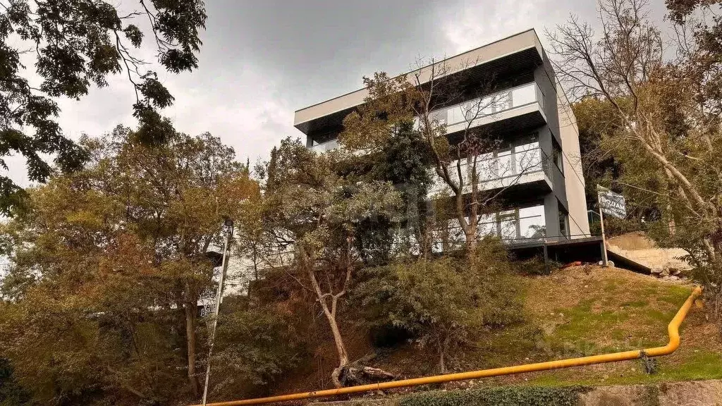 Помещение свободного назначения в Крым, Алушта ул. Комсомольская (123 ... - Фото 1