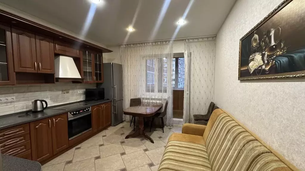 1-к кв. Москва пос. Знамя Октября, Родники мкр, 7 (50.0 м) - Фото 1
