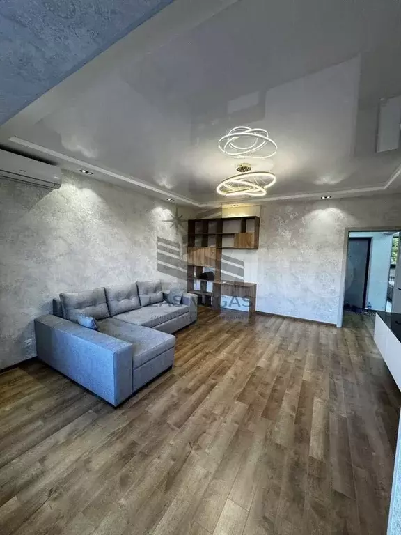 2-к. квартира, 55 м, 8/17 эт. - Фото 0