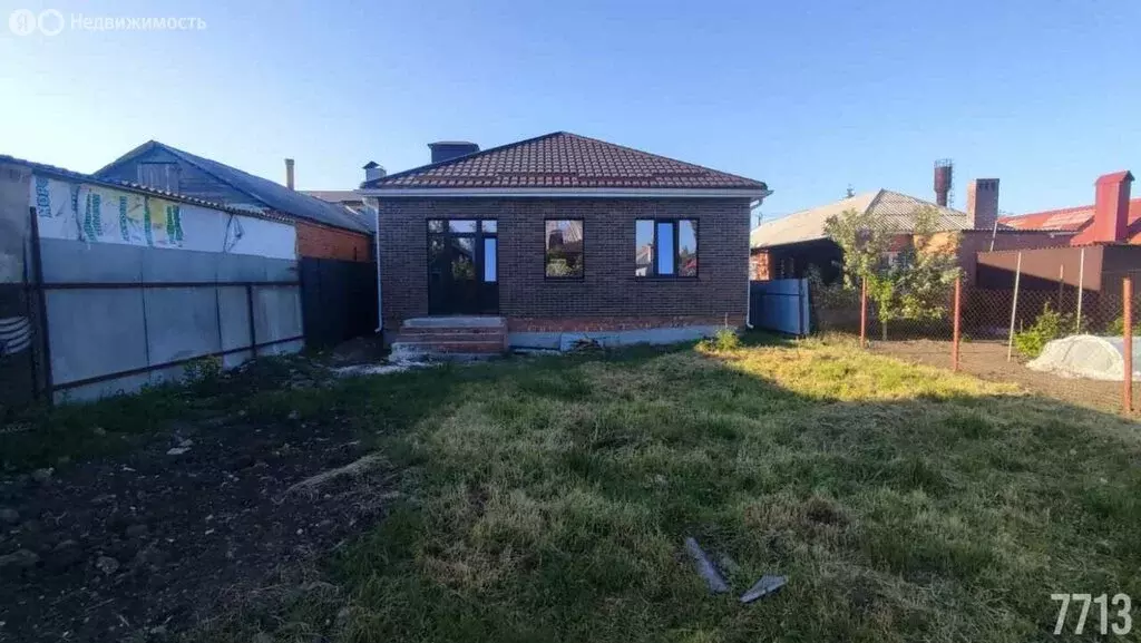 Дом в Батайск, улица Ломоносова, 41 (100 м) - Фото 1