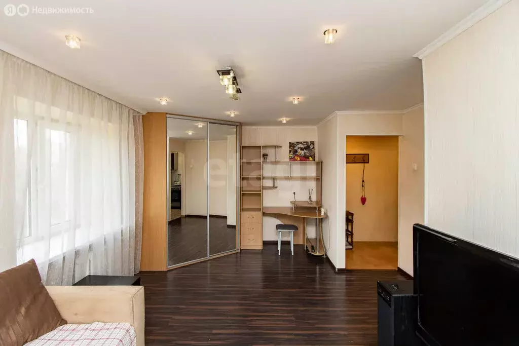 1-комнатная квартира: Тюмень, улица 50 лет Октября, 51 (30.9 м) - Фото 2