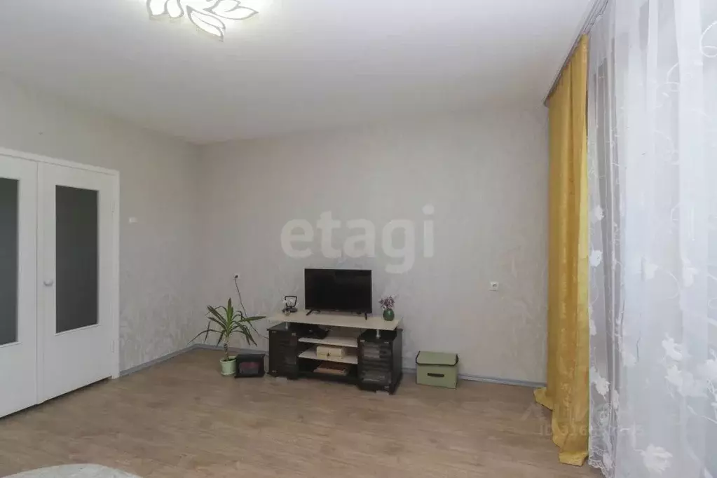 3-к кв. Омская область, Омск ул. Крупской, 21 (72.5 м) - Фото 1