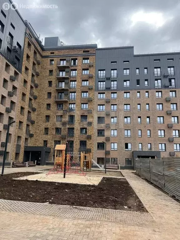 2-комнатная квартира: Оренбург, Яицкая улица, 1 (74.04 м) - Фото 1