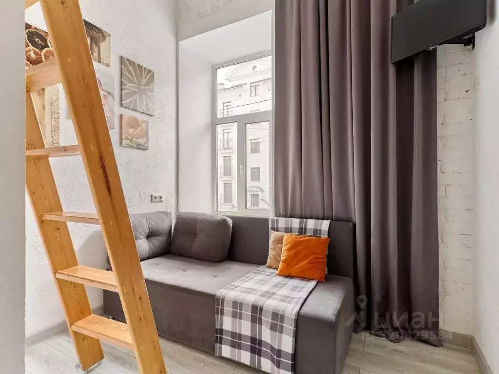 1-к кв. Татарстан, Казань ул. Гаяза Исхаки, 15 (16.0 м) - Фото 0
