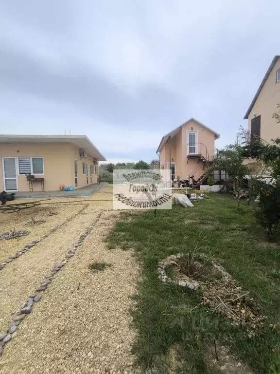 Дом в Крым, Сакский район, Новофедоровка пгт ул. Тимура Апакидзе, ... - Фото 1