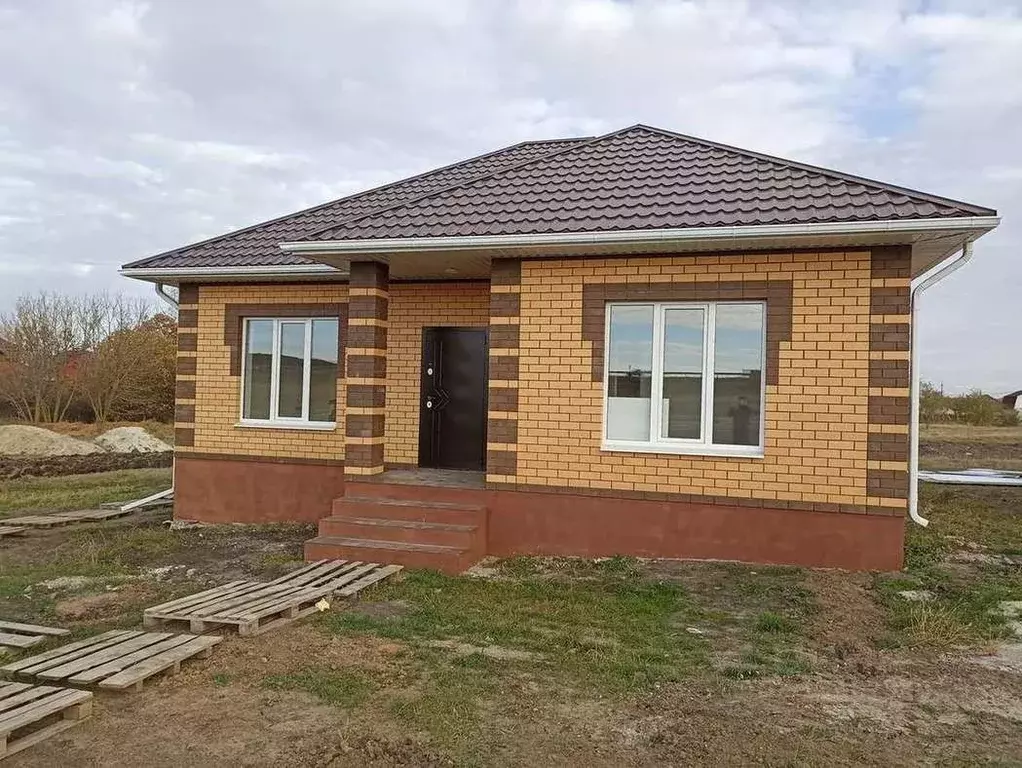 Дом в Белгородская область, Белгородский район, Пушкарское с/пос, с. ... - Фото 1