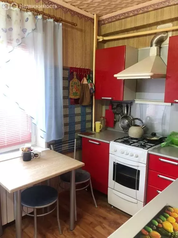 3-комнатная квартира: Череповец, проспект Победы, 182 (54.2 м) - Фото 1