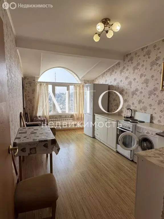 2-комнатная квартира: Сочи, микрорайон Светлана, улица Лысая Гора, 26А ... - Фото 1