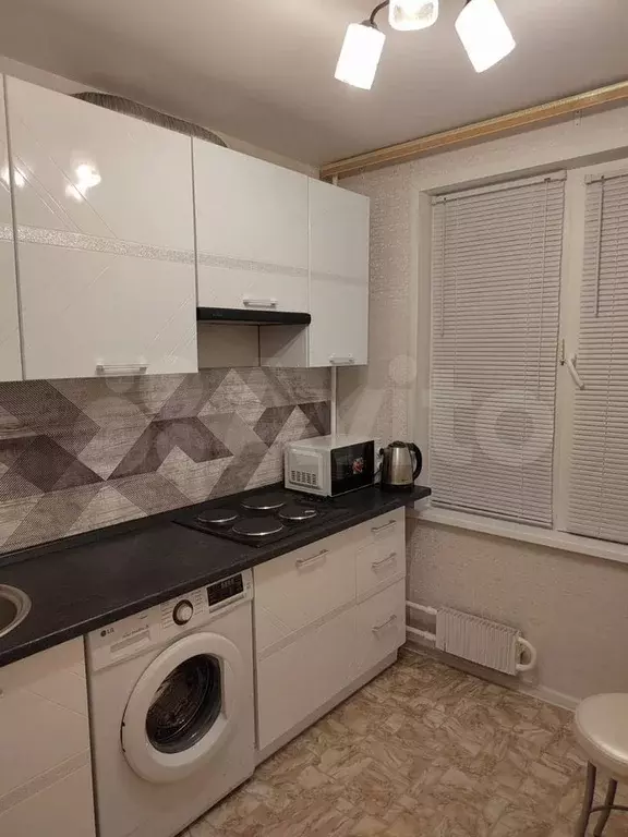 2-к. квартира, 47 м, 4/9 эт. - Фото 0