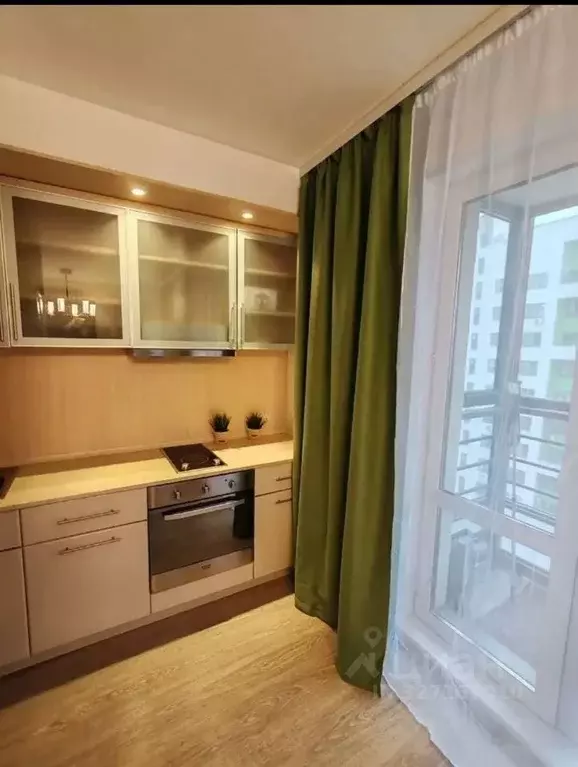 Студия Тюменская область, Тюмень ул. Ю.-Р.Г. Эрвье, 24к1 (30.0 м) - Фото 1